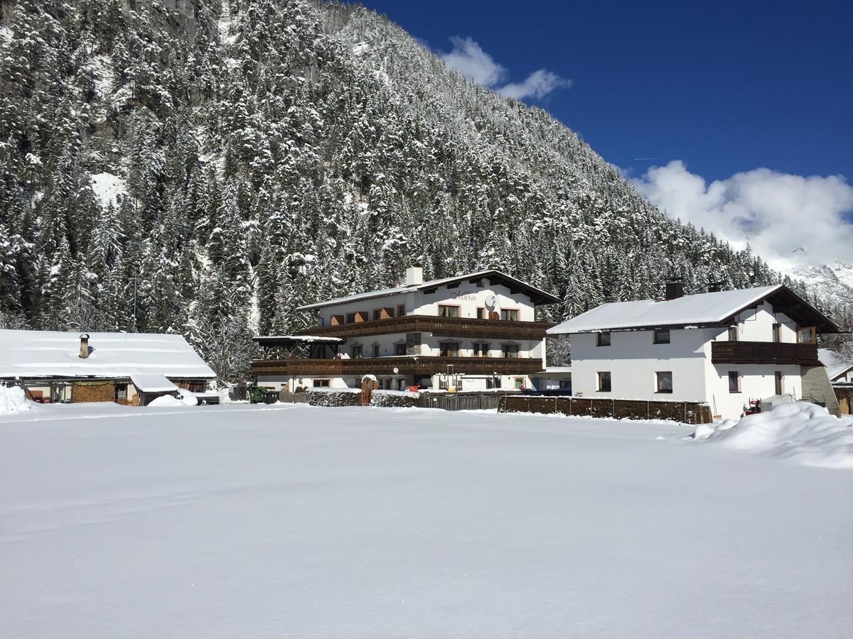 Pension Und Apartments Landhaus Marie Leutasch Eksteriør bilde