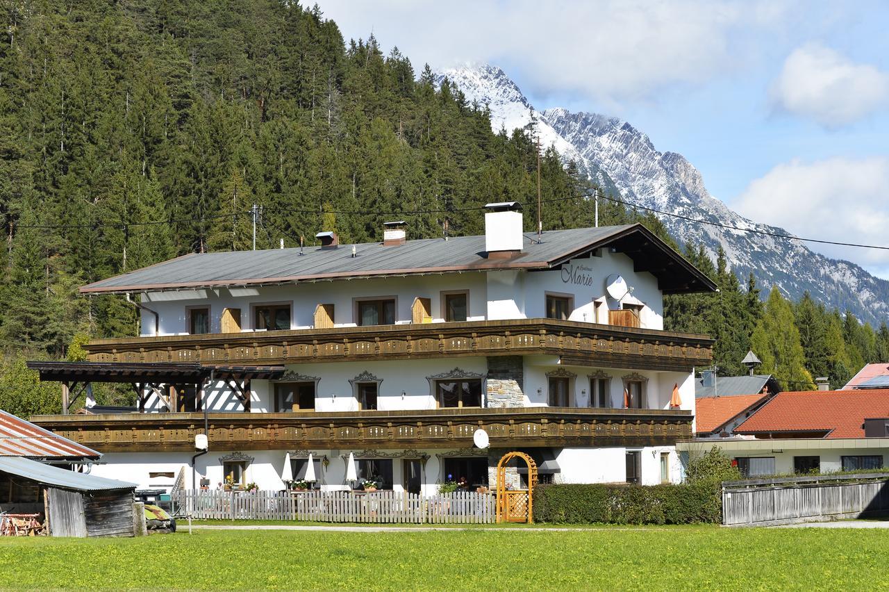 Pension Und Apartments Landhaus Marie Leutasch Eksteriør bilde